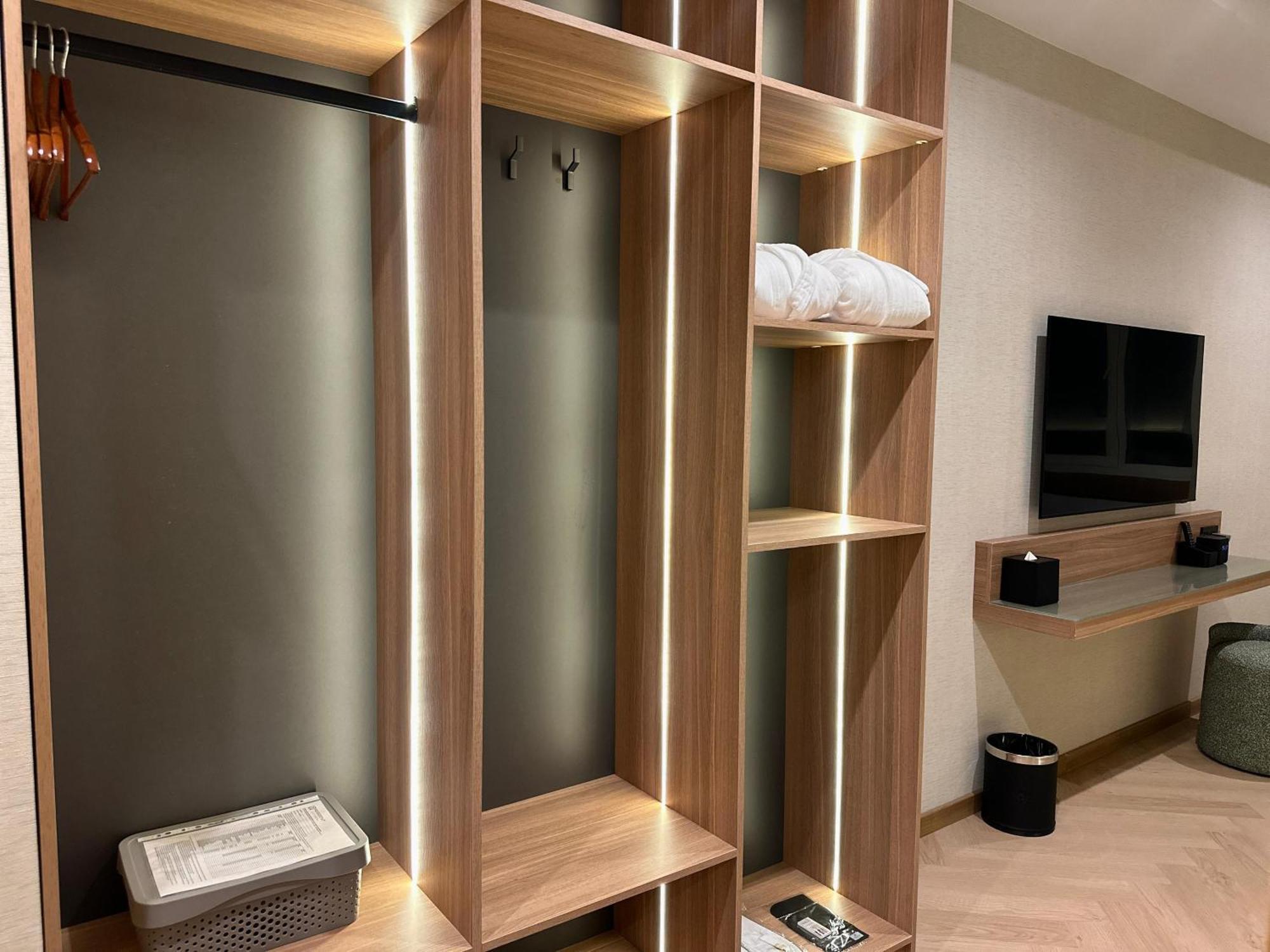 Resident Hotel Abay 阿拉木图 外观 照片