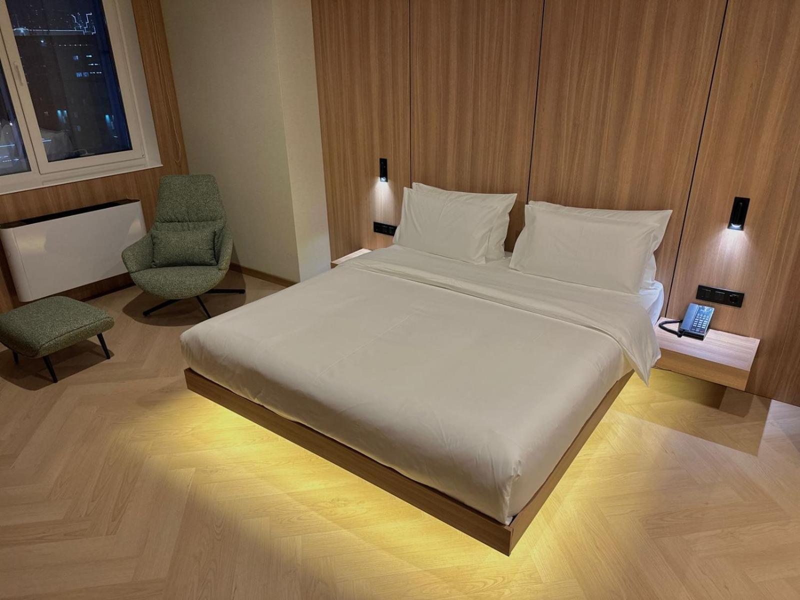 Resident Hotel Abay 阿拉木图 外观 照片