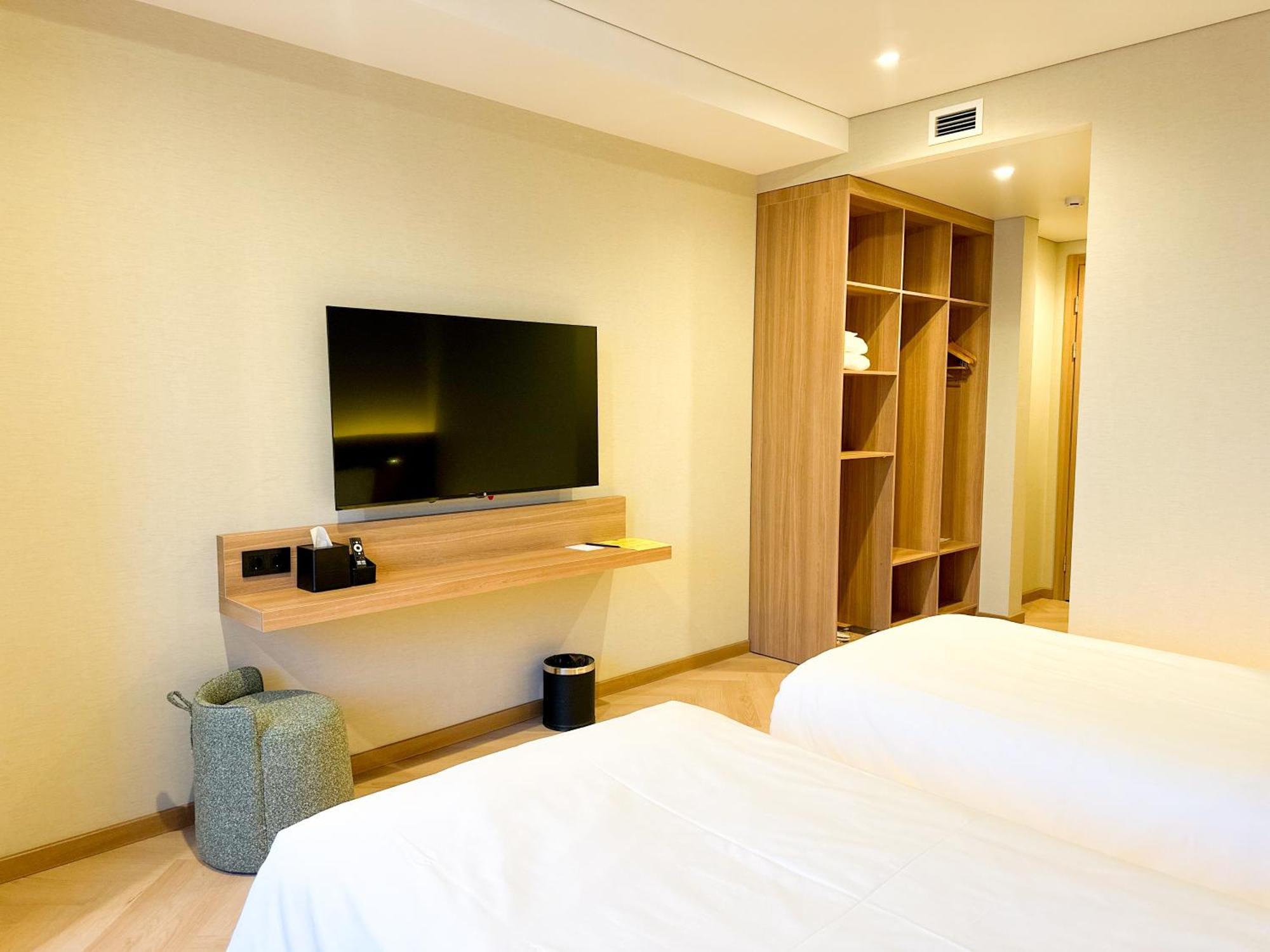 Resident Hotel Abay 阿拉木图 外观 照片