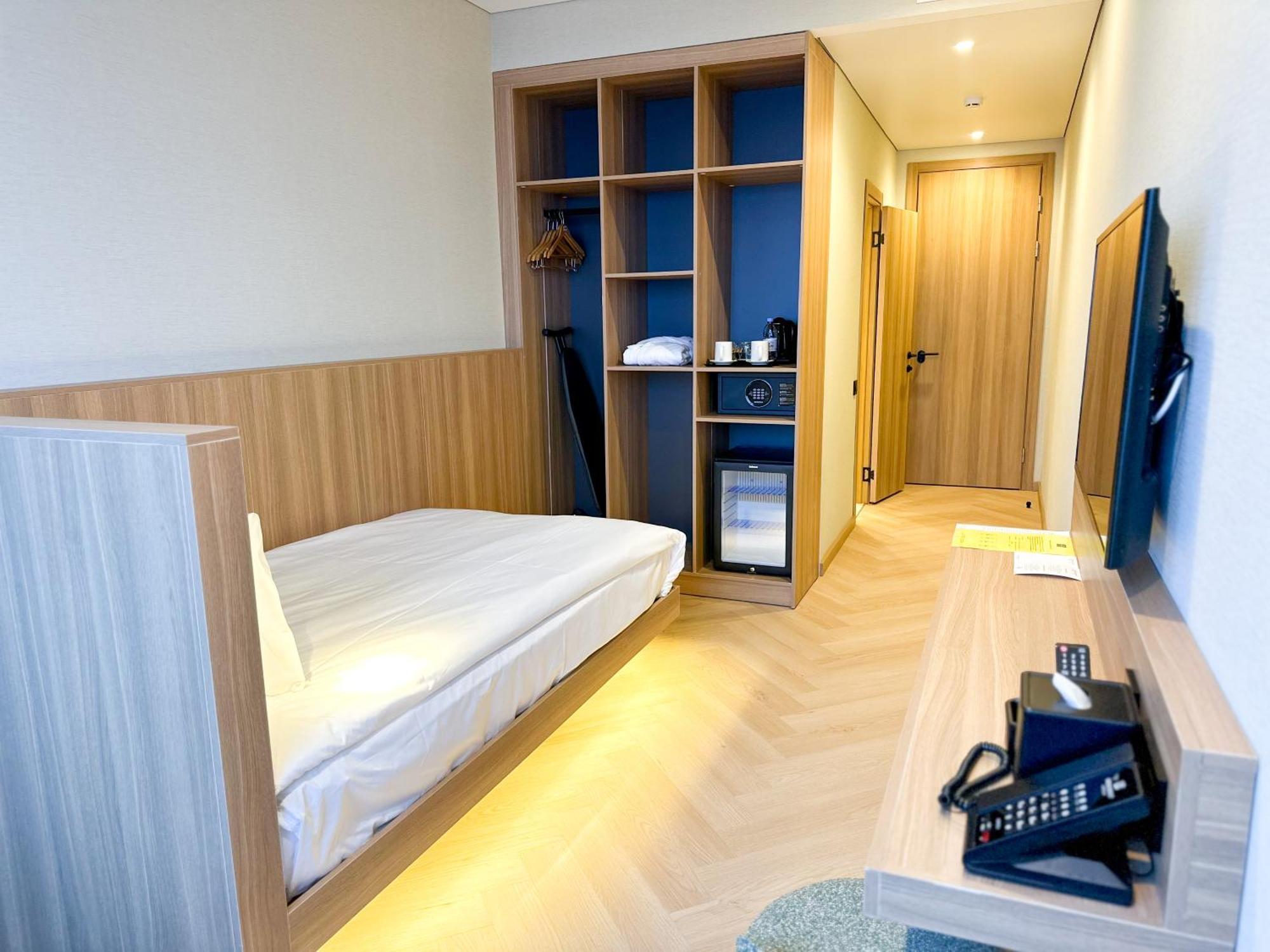 Resident Hotel Abay 阿拉木图 外观 照片